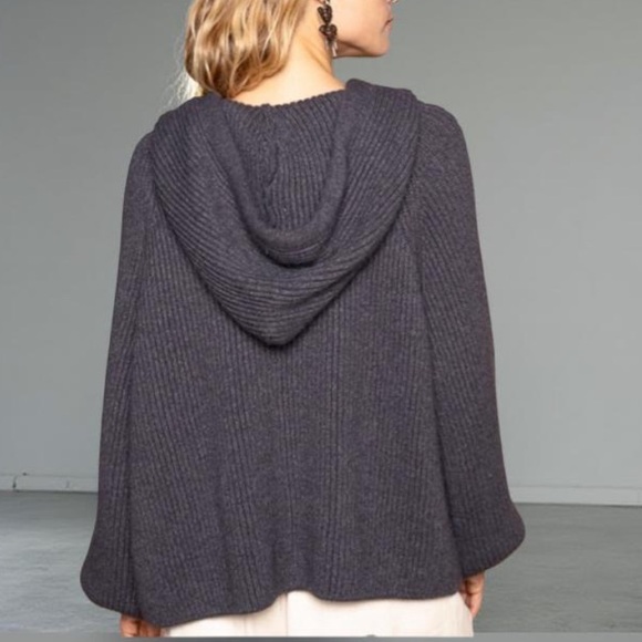 POL Hoodie With Pearls Grey Hooded Sweater with Pearl Accents New Boutique - Picture 6 of 16